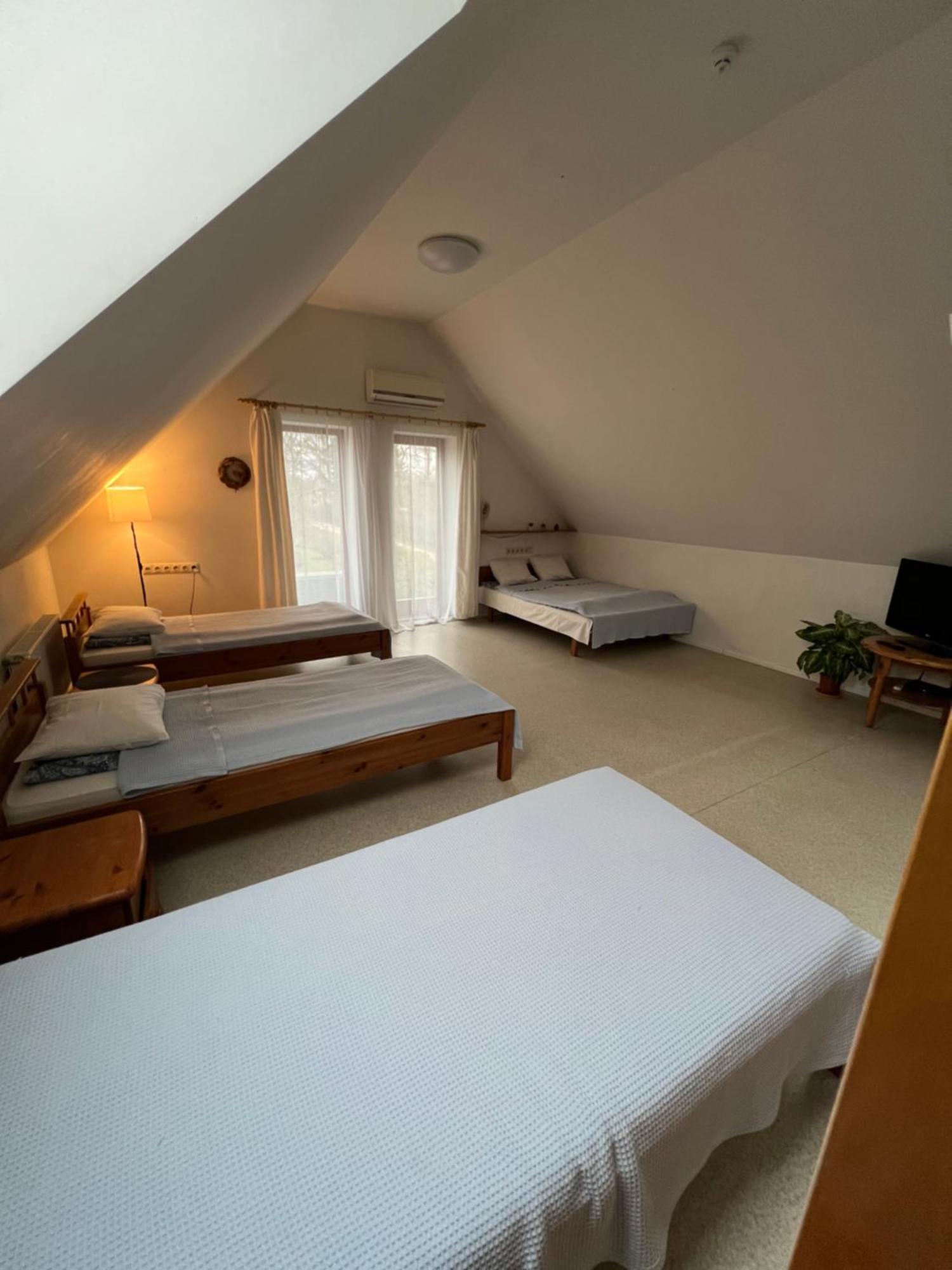 Maza Kapa Hotel Koknese ภายนอก รูปภาพ